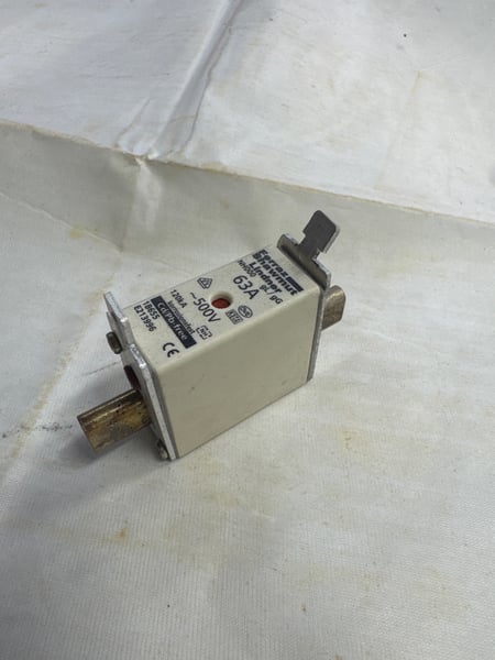 1B655 E213996 Ferraz Shawmut Lindner NH000 Fuse