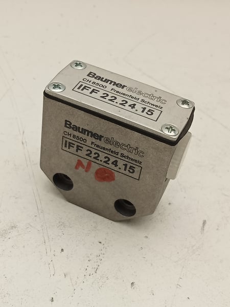 IFF 22.24.15 Baumer Electric Model IFF 22.24.15 Sensor