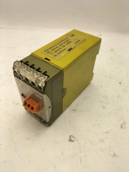 490339 Pilz Relay