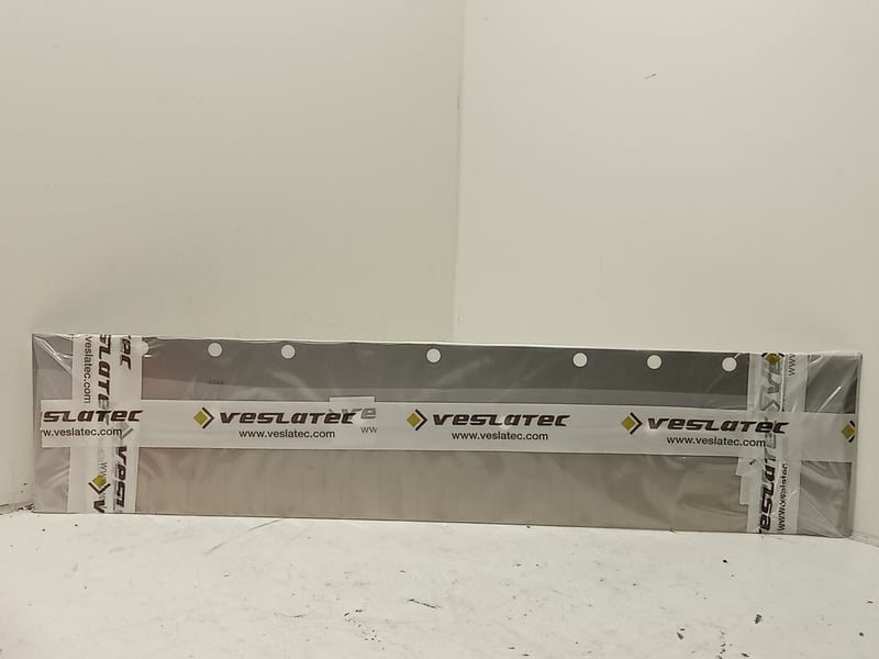 30.05323-0259 manroland Ink blade 840x187x1.5 slitted for regioman 5040097