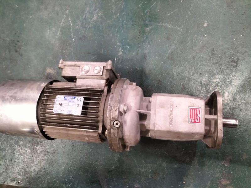 TYPE 3~ TR90L 4FE RAG Rud. Ukker Ag Three-Phase Electric Motor