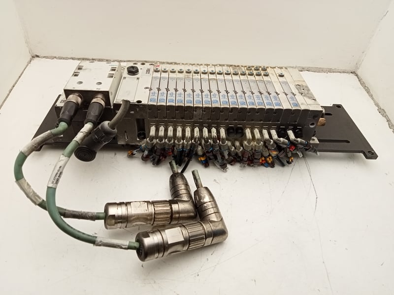 70.00005-2538 manroland Valve block
