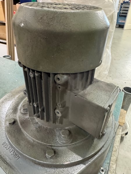 1LA70832AA11-Z Siemens 3-Phase Motor with fan