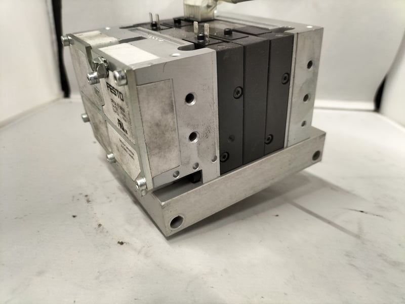 30.47960-0135 Festo Valve