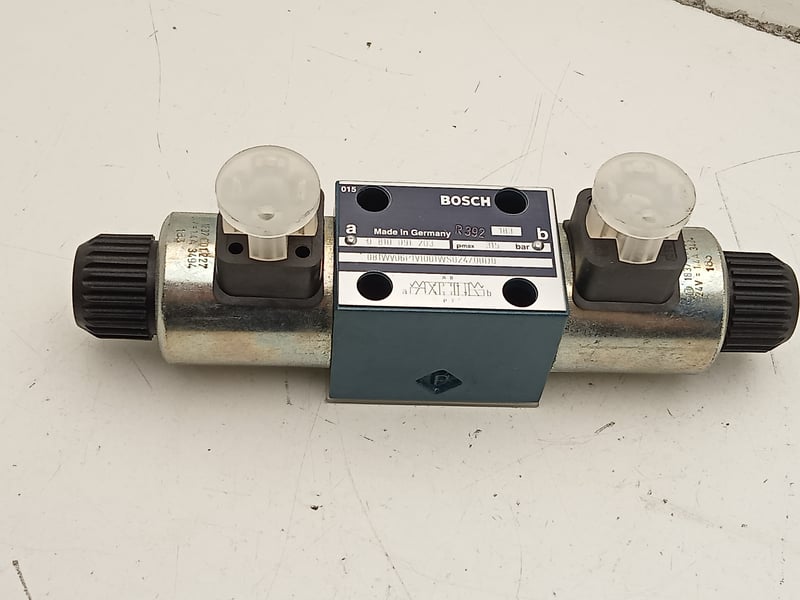 0 810 091 203 Bosch Bosch Hydraulic Directional Control Valve