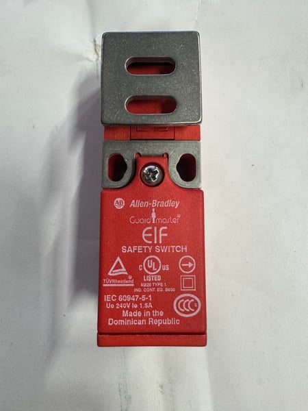 440K-E33040 B Allen Bradley Safety Interlock Switch