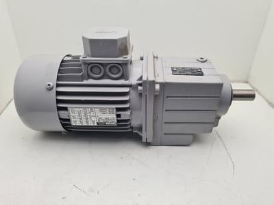 415902