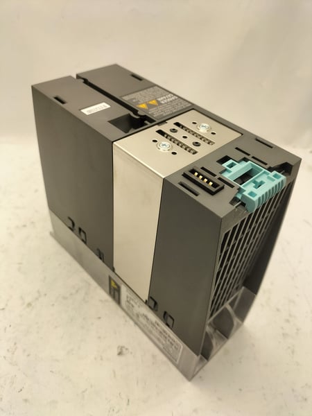 6SL3210-1PE14-3AL1 Siemens Sinamics Power Module PM240-2