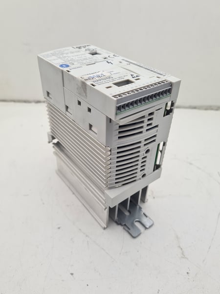 E82EV251K2B Lenze Frequency Inverter 8200 Vector for Mitsubishi Euro M