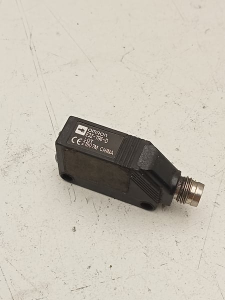 E3Z-T86-D Omron Photoelectric Sensor