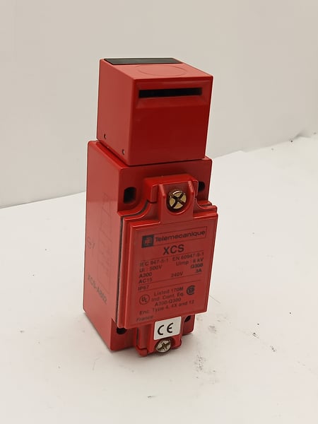 XCS-A802 Telemecanique Safety switch for KBA Commander