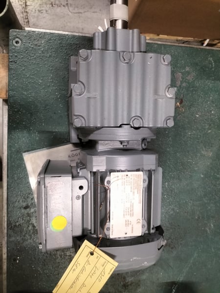 01.7212203101.0001.15 Sew-Eurodrive R27 Drs71s4