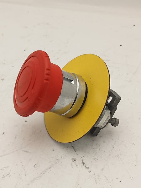 XB4BT845 Schneider Pushbutton switch red round