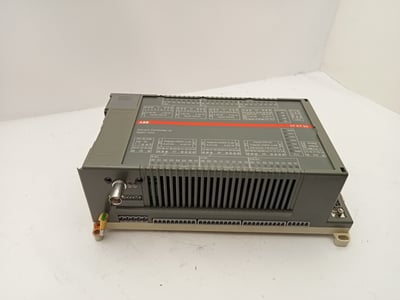 Advant controller 31 basic unit