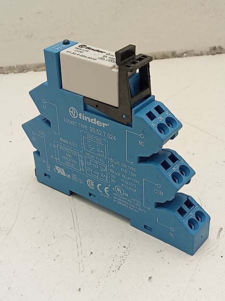 93.52.7.024 Finder Rail Relay Socket