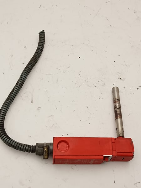 IEC 947-5-1 Guard Master Safety switch