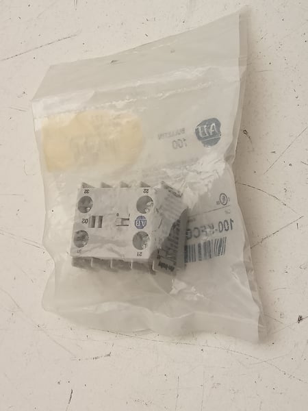 502 177 Allen-Bradley Bulletin 100 Auxiliary Contact Block