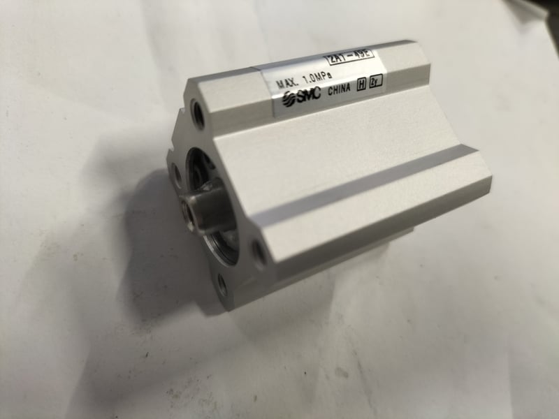 CQ2A16-20D SMC Compact Cylinder