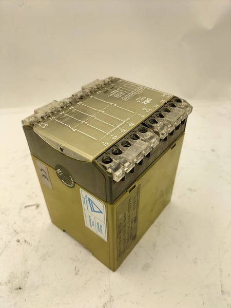 474915 Pilz Relay