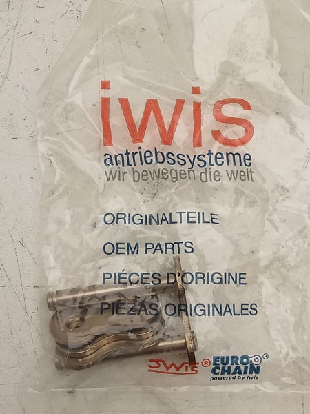 31127669 WRH Global Deutschland Chain link