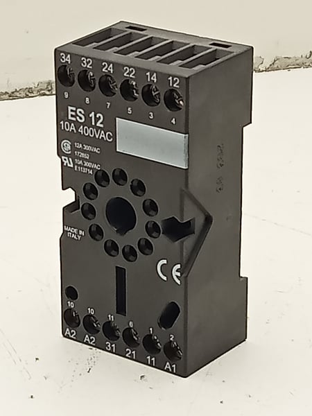 ES 12  10A 400 VAC ERSCE Relaissocket