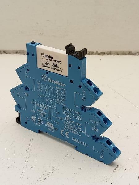 93.51.7.024 Finder Rail Relay Socket