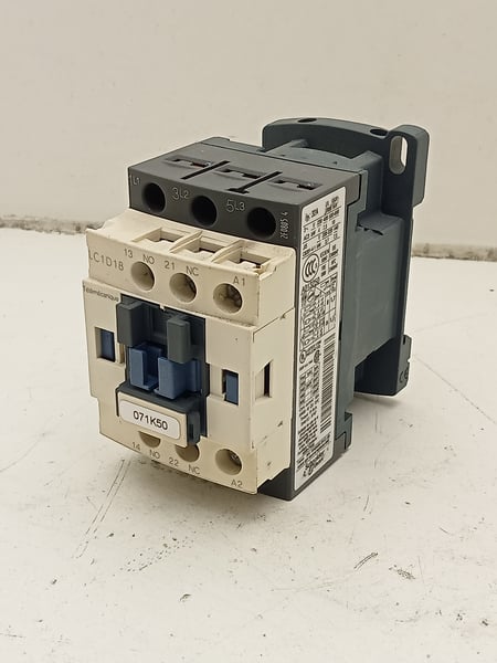 LA1KN3357M7 Schneider Electric TeSys D Contactors