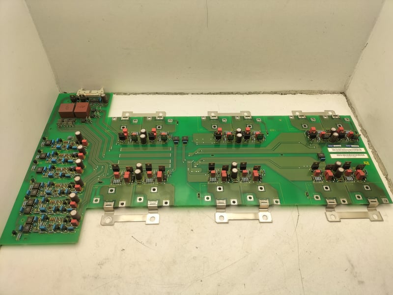 6SE7033-2EG84-1JF1 Siemens IGD3-BAUGRUPPE