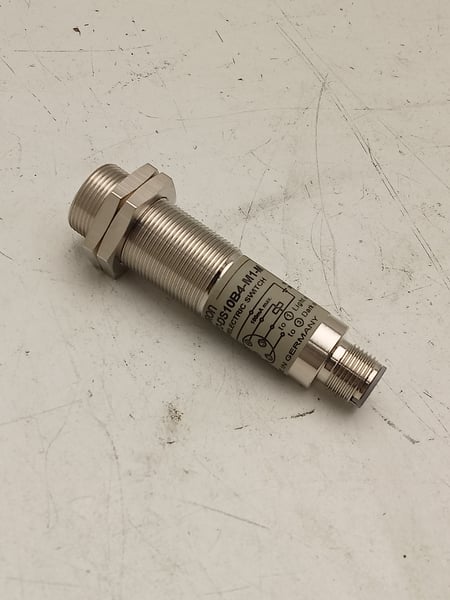 E3F2-DS10B4-M1-M Omron Photoelectric Sensor