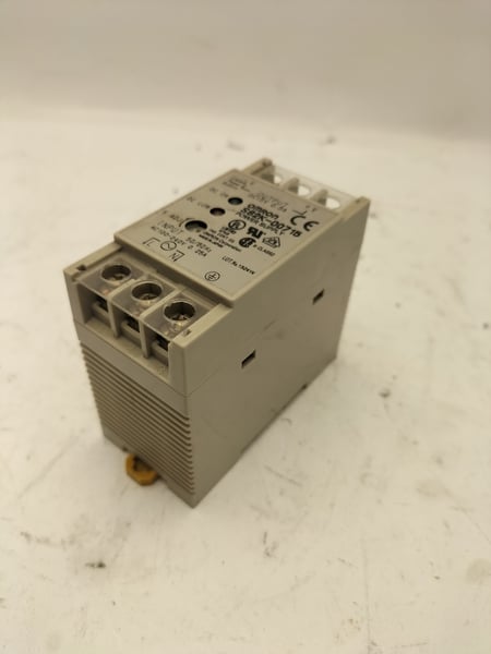 S82K-00715 Omron Power supply