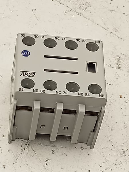 100-F AB22 Allen Bradley Auxiliary Contact Block AB22