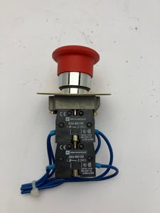 Stopbutton with 3 contact blocks
