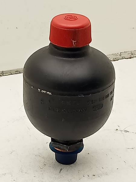 0 531 600 601 Bosch Diaphragm-Type Accumulator