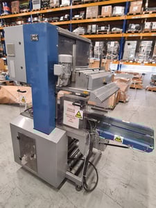 Wrapping machine