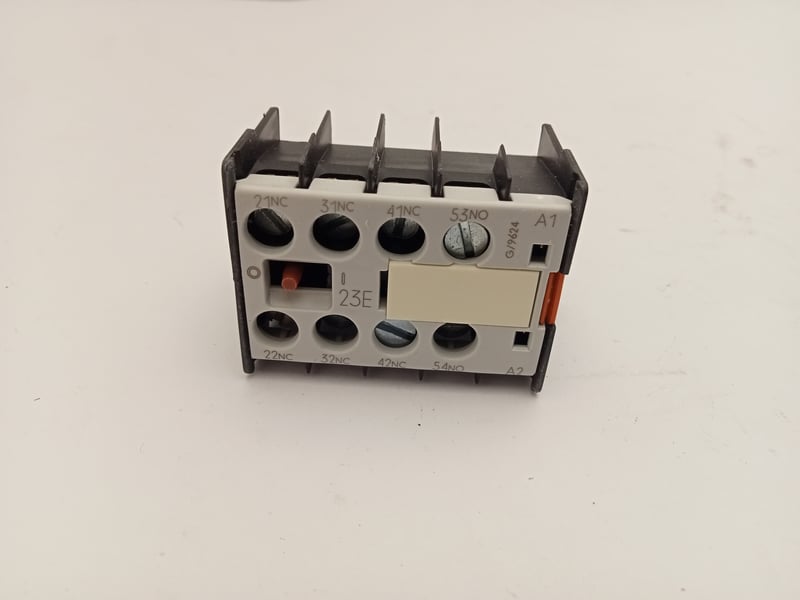3TX4 413-1A Siemens Auxiliary Switch Block for KBA Commander