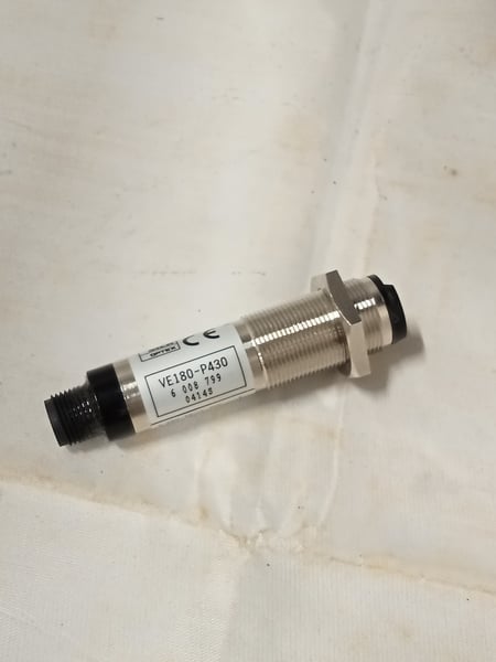 VE180-P430 Sick One-way light barrier