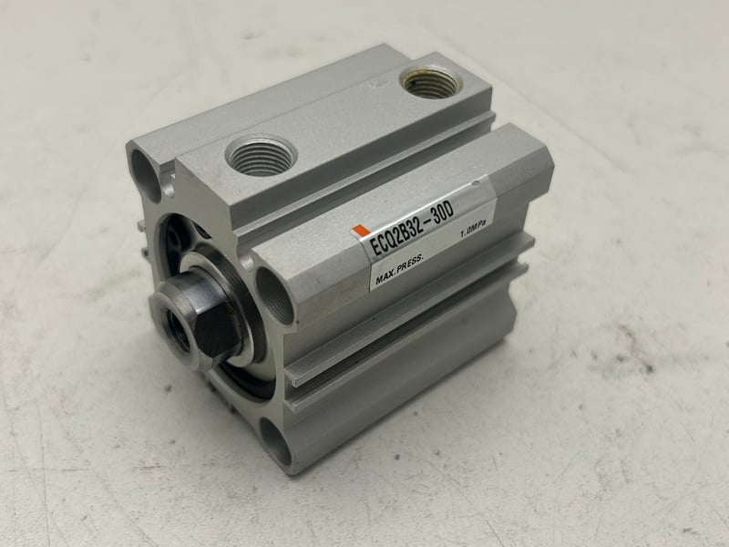 ECQ2B32-30D SMC Double Rod Cylinder