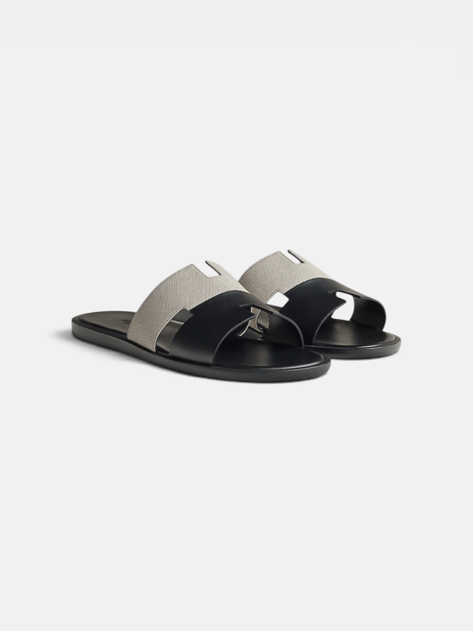Hermes Hermes Izmir Sandal Prunoir – close-up detail view in premium quality with AA+ craftsmanship