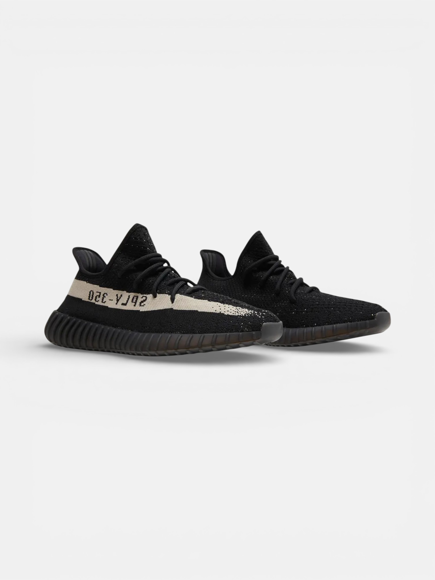 Adidas Adidas Yeezy Boost 350 V2 Oreo – detail view in premium quality with AA+ craftsmanship