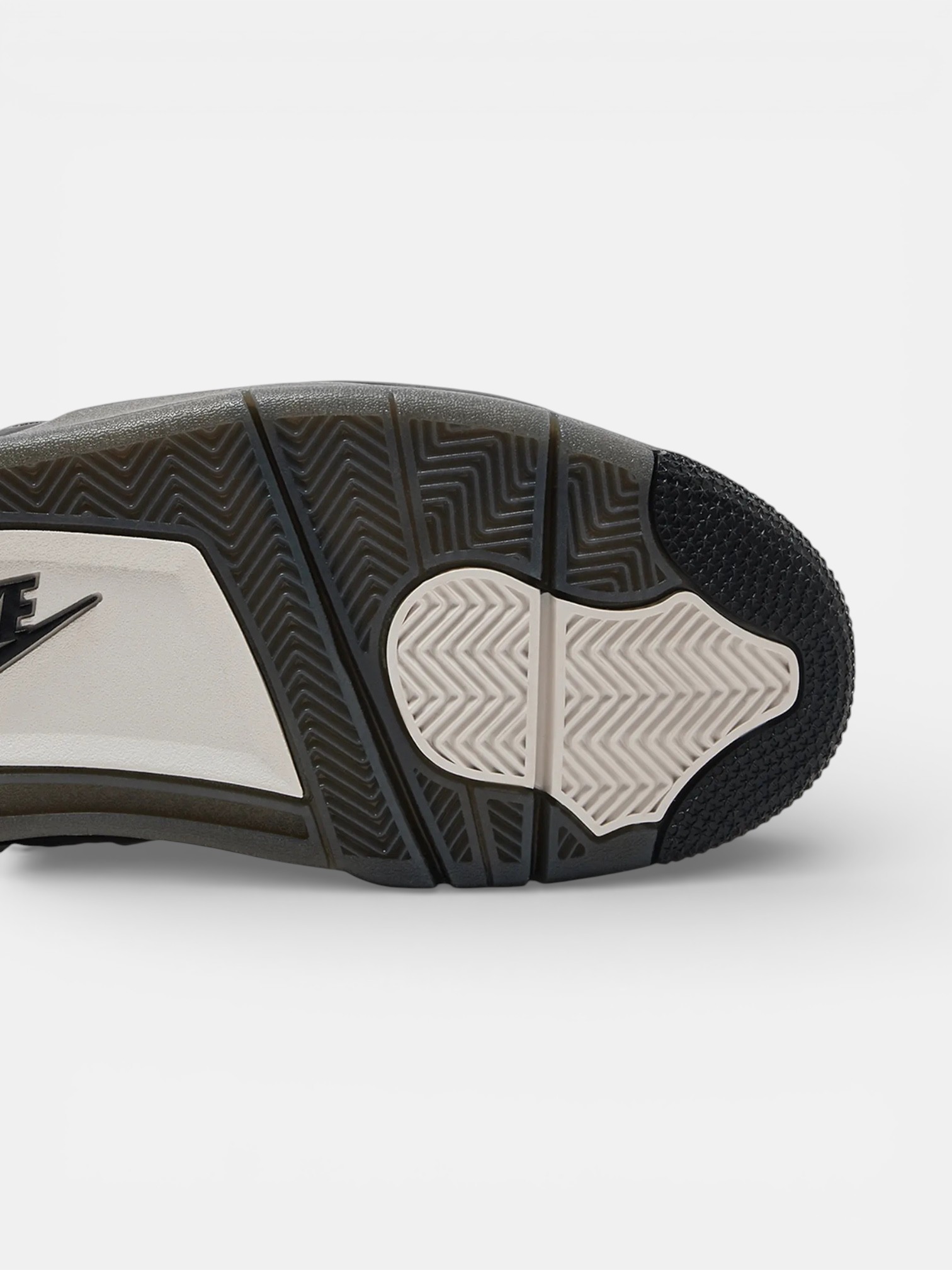 Jordan Jordan 4 Retro Cave Stone – detail view in premium quality with AA+ craftsmanship