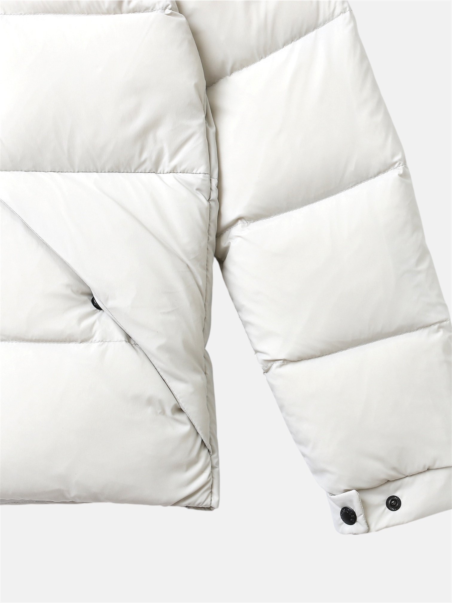 Moncler Moncler Madeira Down Jacket White – detail view in premium quality with AA+ craftsmanship