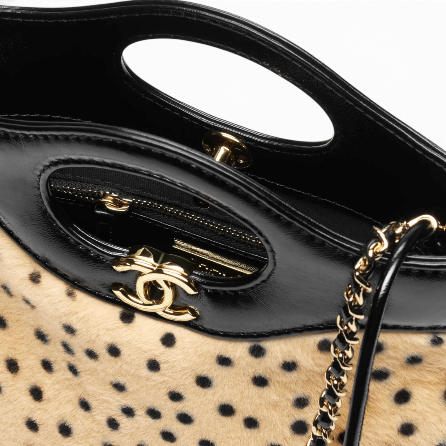 Chanel Chanel Mini Shopper Beige Lambskin – detail view in premium quality with AA+ craftsmanship