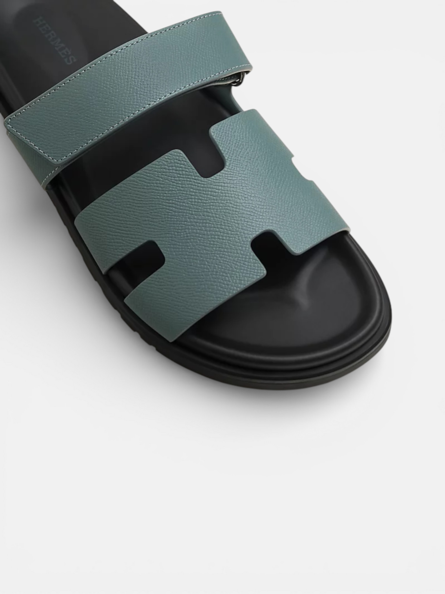 Hermes Hermes Chypre Sandal Bleu Tonnerre – detail view in premium quality with AA+ craftsmanship