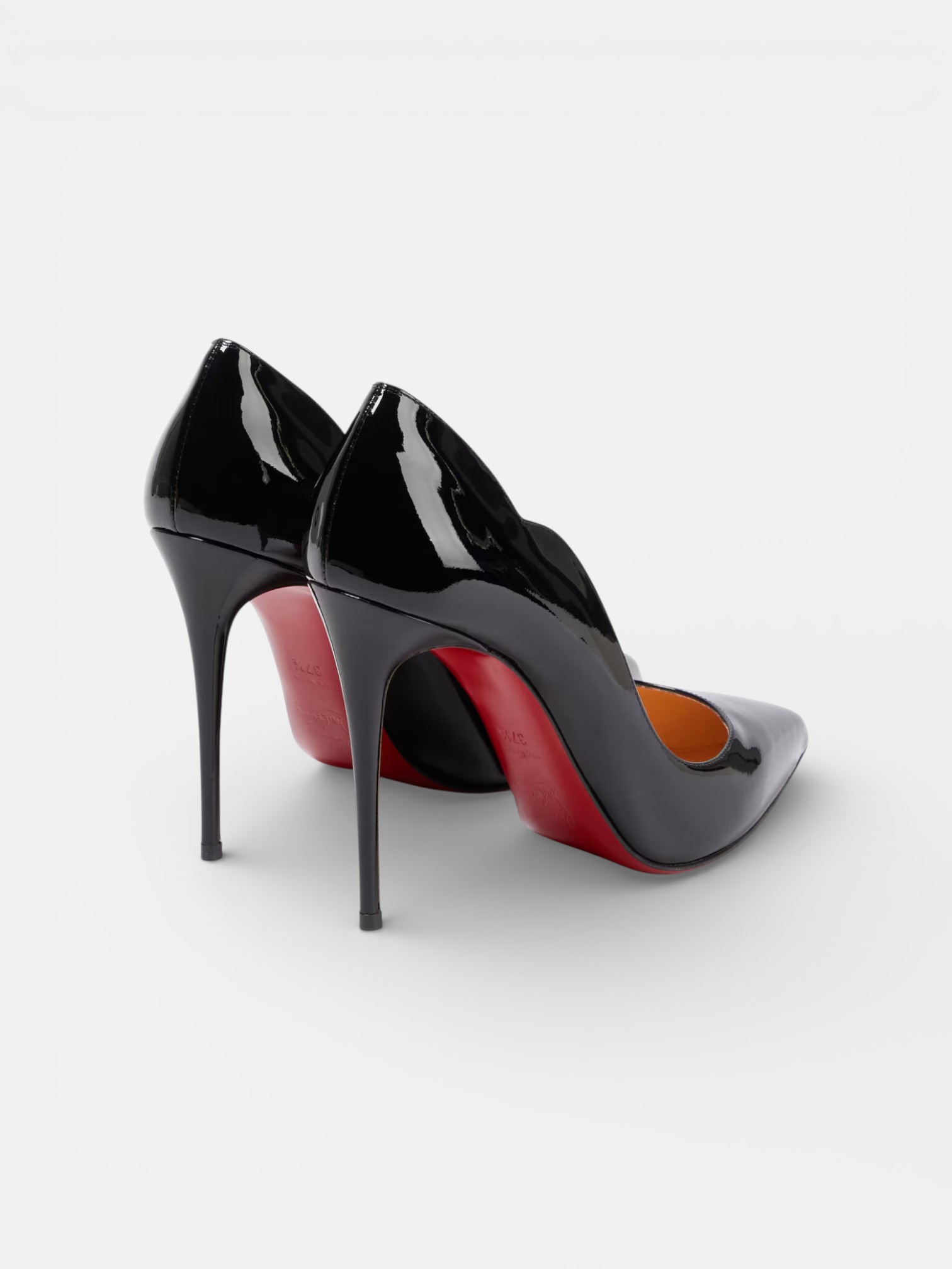 Louboutin Louboutin Hot Chick 100 Patent Leather Pumps Black – side profile view in premium quality with AA+ craftsmanship