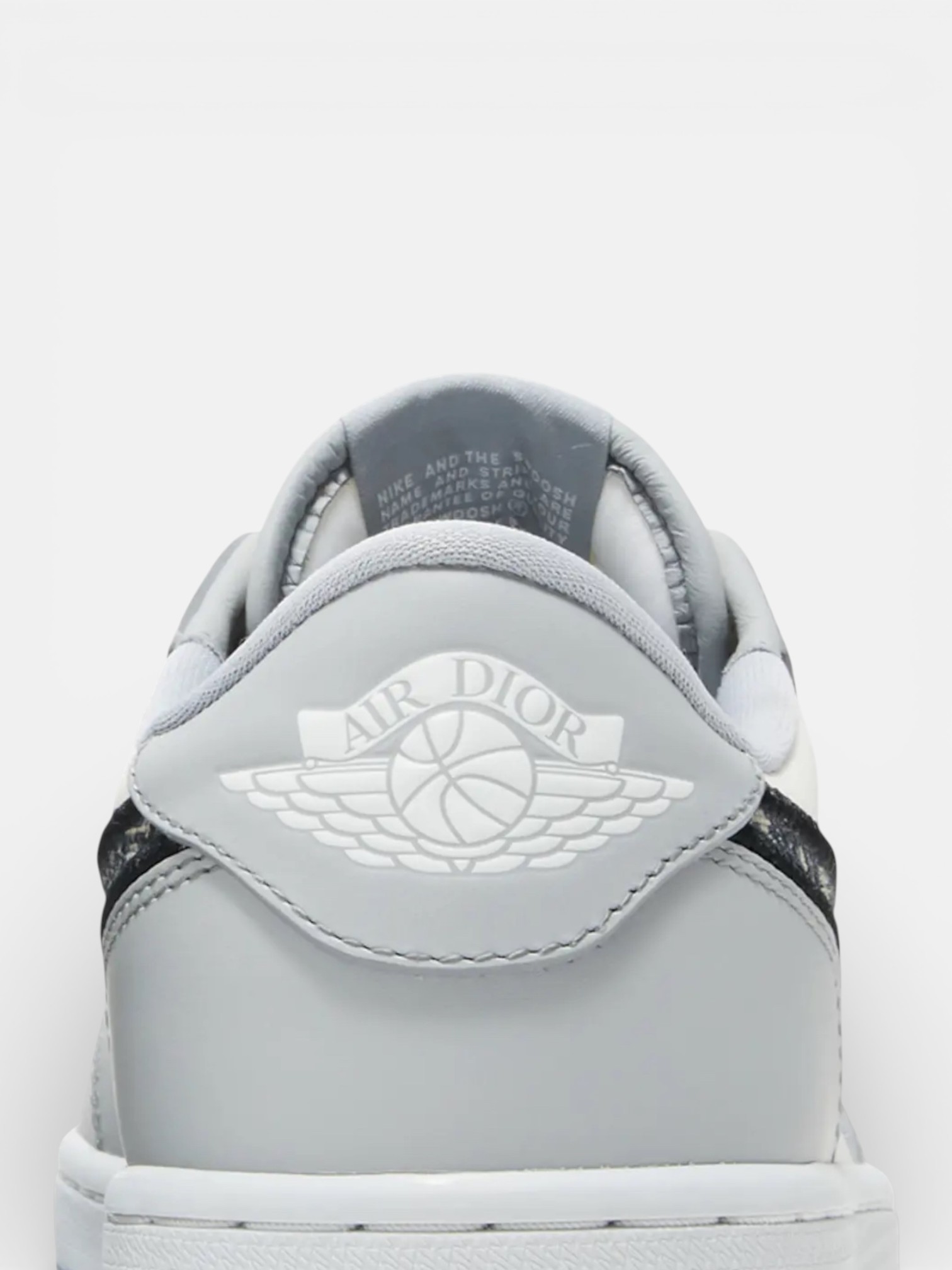 Jordan Jordan 1 Retro Low Dior – detail view in premium quality with AA+ craftsmanship