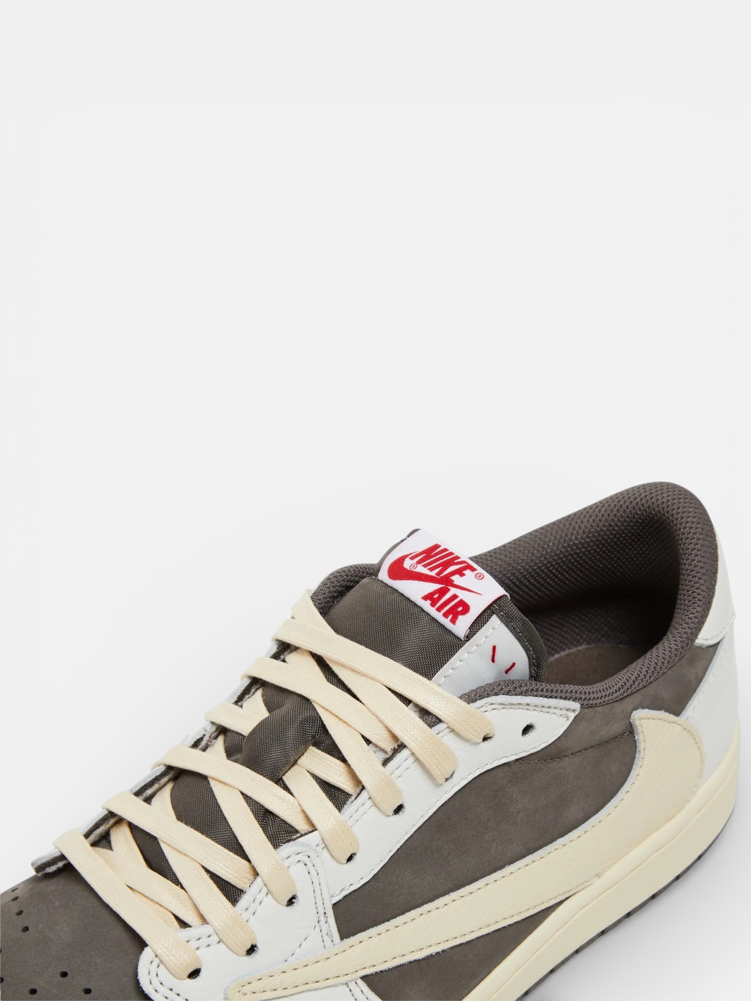Jordan Jordan 1 Retro Low OG SP Travis Scott Reverse Mocha – detail view in premium quality with AA+ craftsmanship