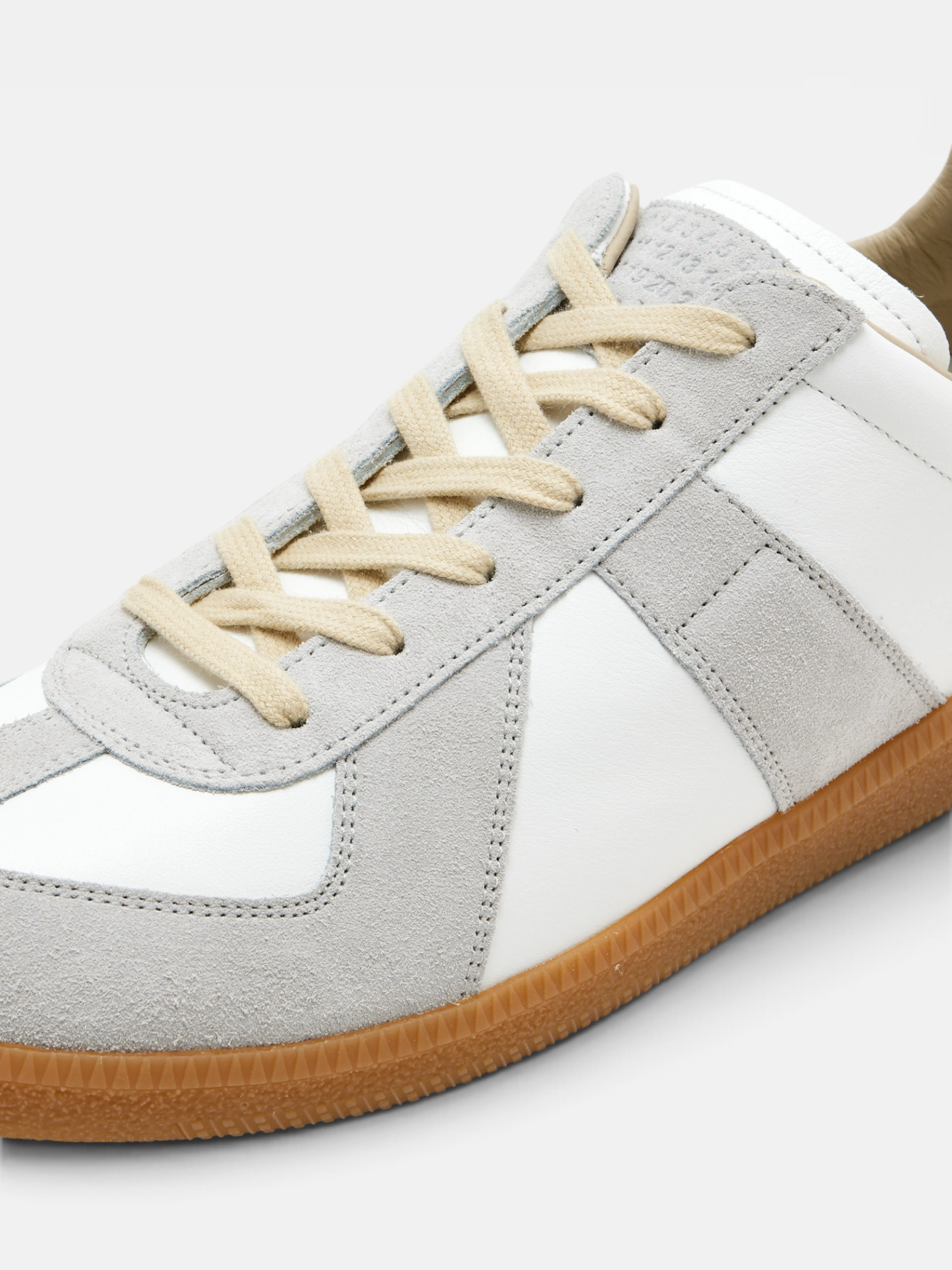 Maison Maison Margiela Replica Sneaker White – side profile view in premium quality with AA+ craftsmanship