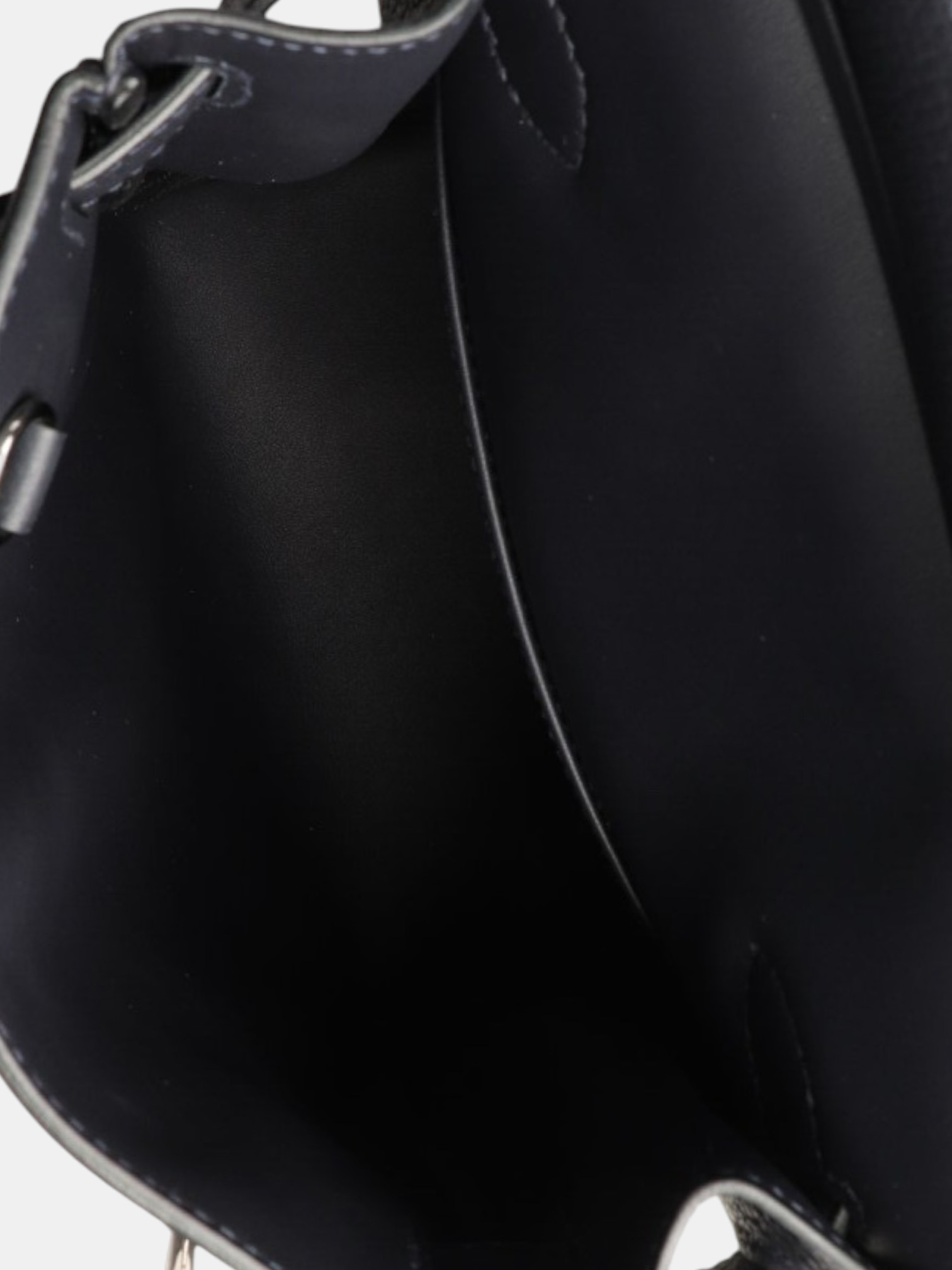Hermes Hermes Side-Bag Black – detail view in premium quality with AA+ craftsmanship