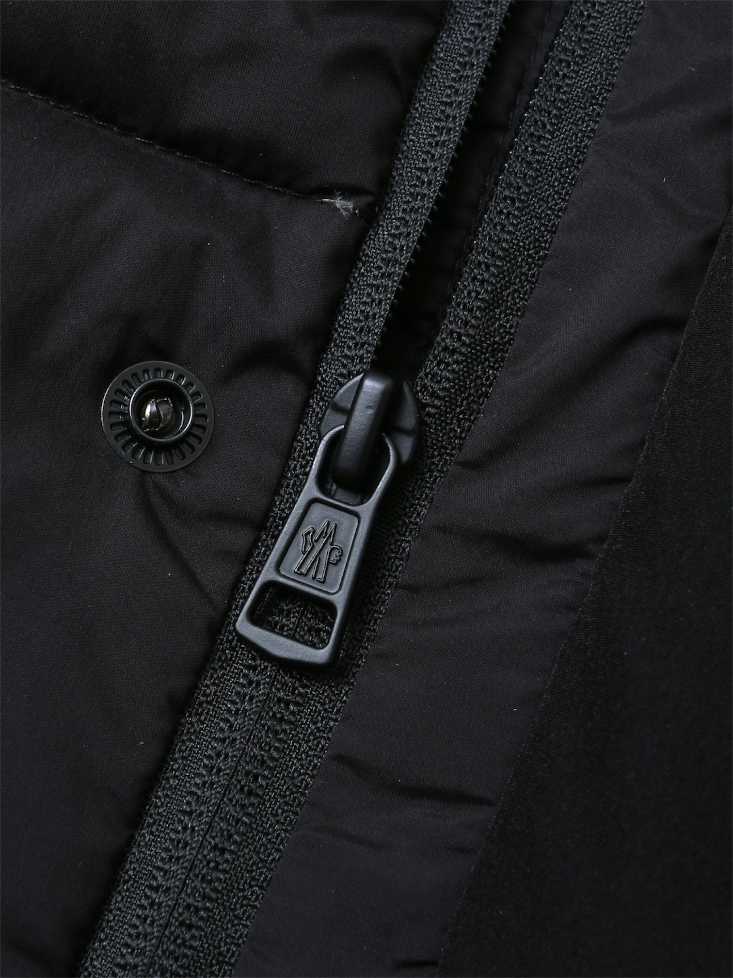 Moncler Moncler Madeira Down Jacket Black – detail view in premium quality with AA+ craftsmanship