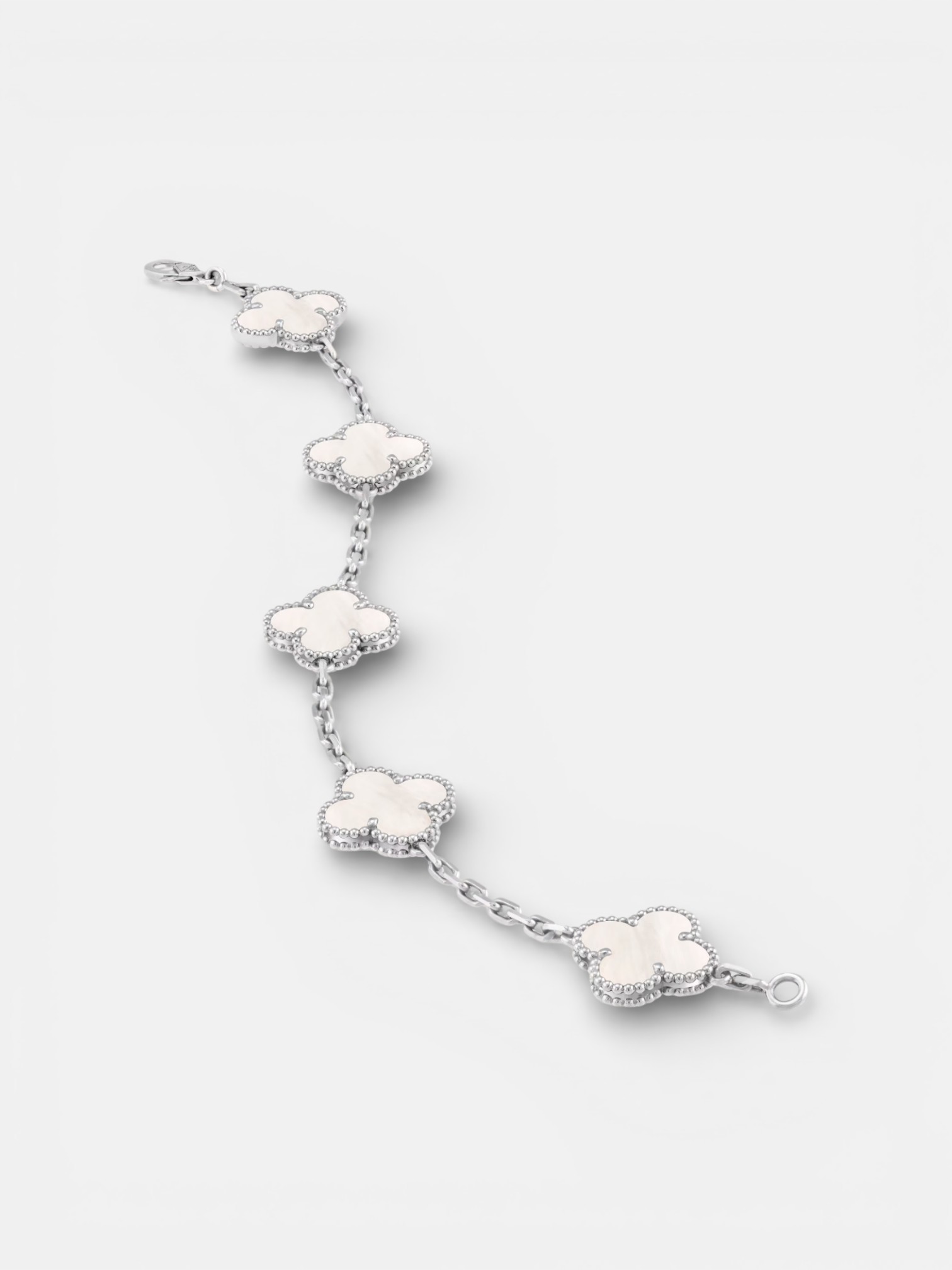 Van Van Cleef Alhambra Bracelet Silver Pearl – close-up detail view in premium quality with AA+ craftsmanship